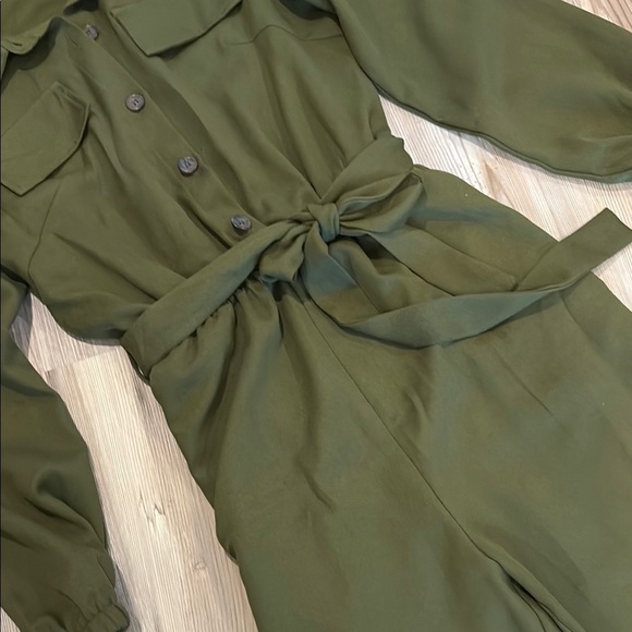 SHEIN Green Utility Jumpsuit with Belted Waist - Picture 4 of 7